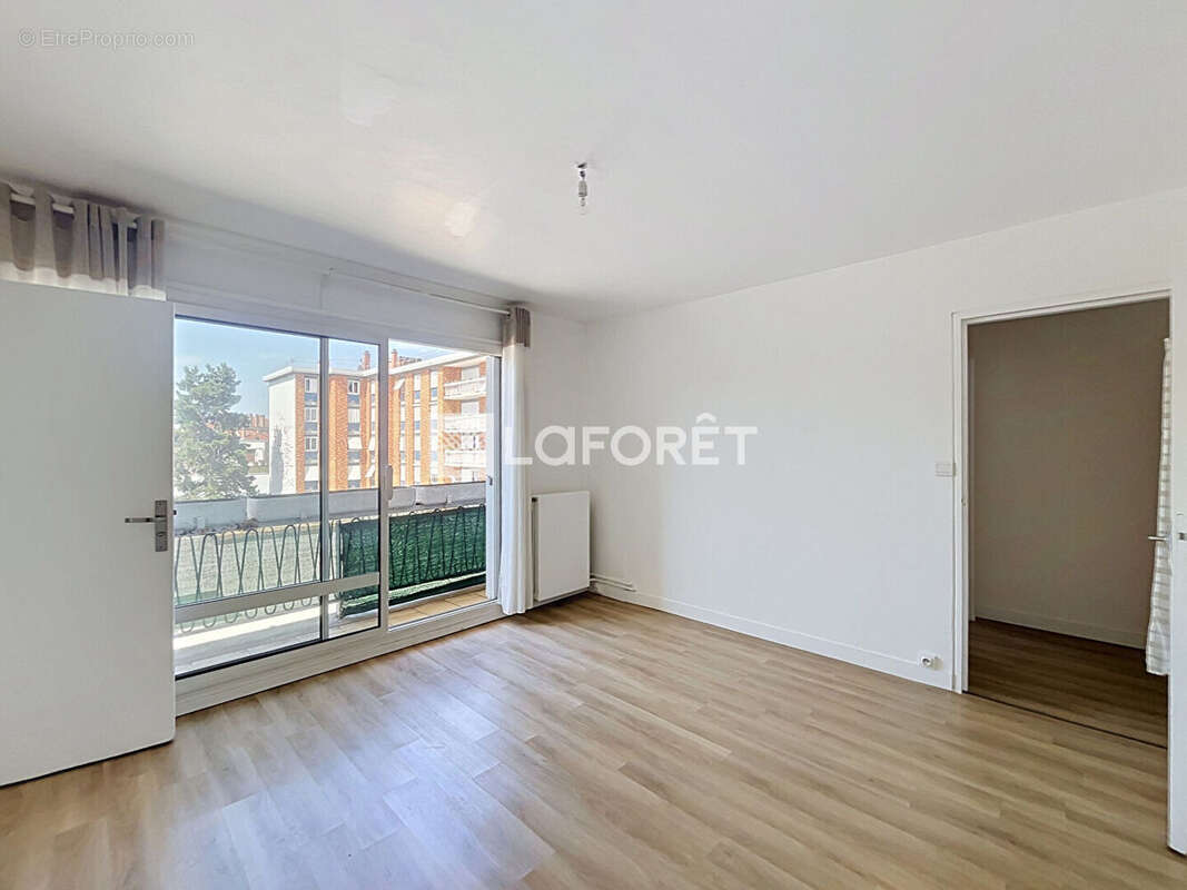 Appartement Vitry-sur-Seine 1 pièce 31.68m2 - photo 4