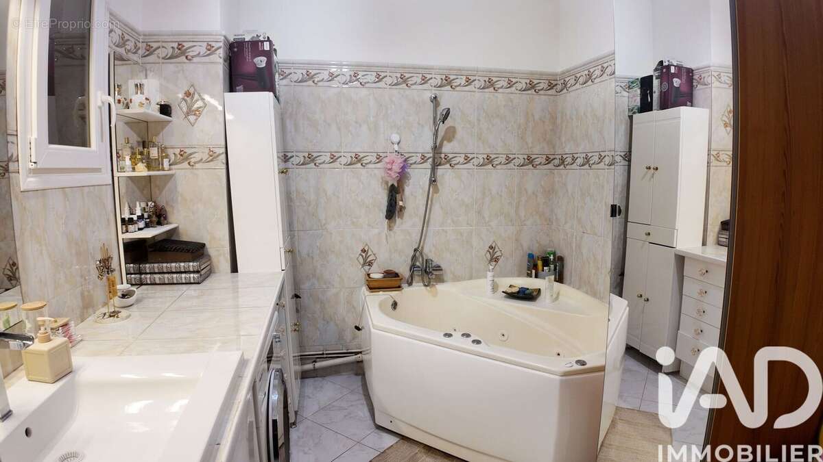 Photo 9 - Appartement à MARSEILLE-7E