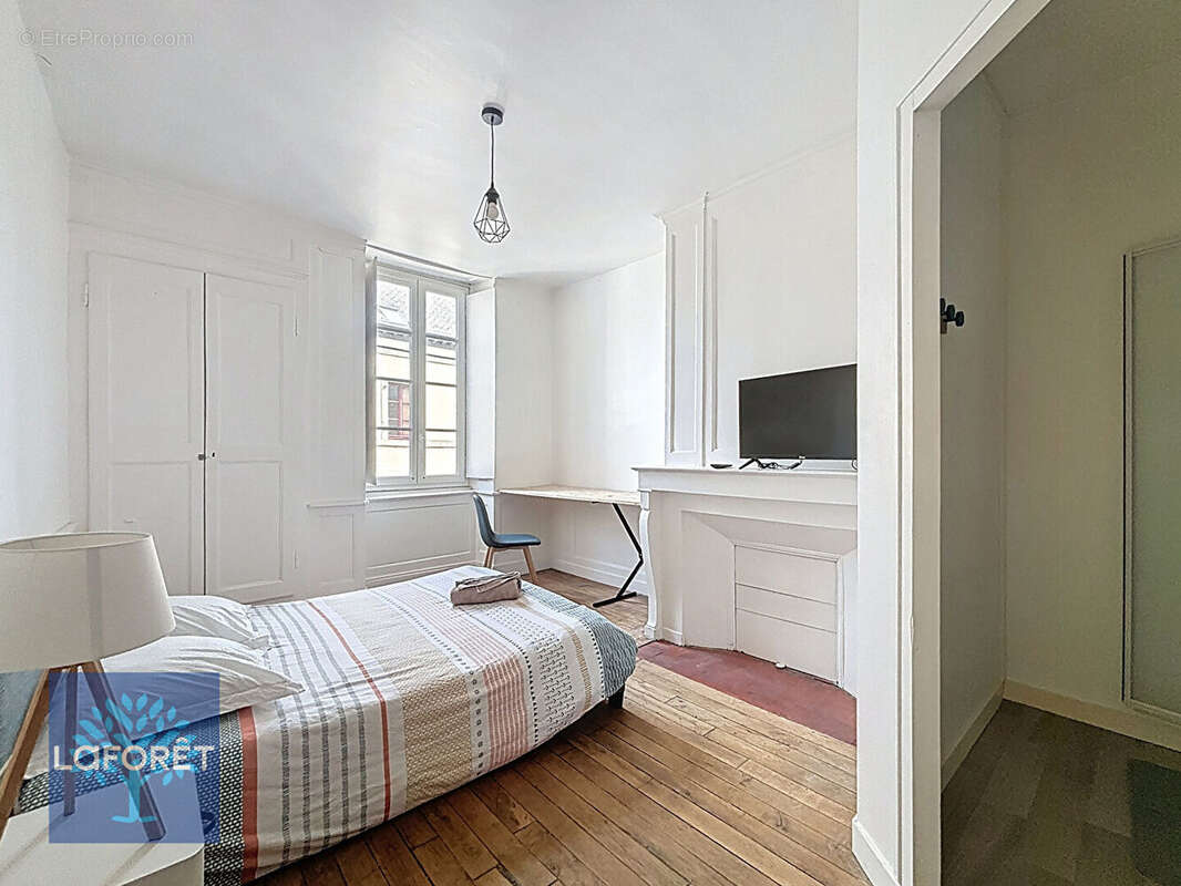 Appartement Fougeres HAUTE VILLE 7 pièce(s) 132 m2 - photo 8