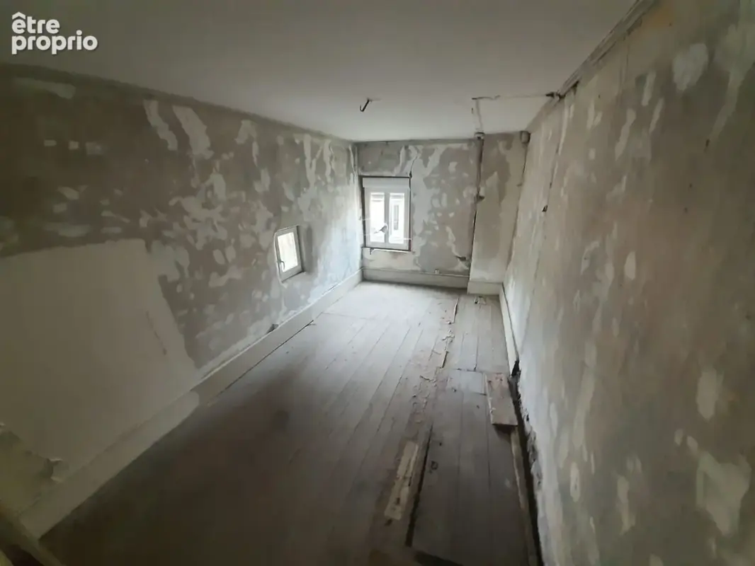 Dpt Vosges (88), à vendre RAMBERVILLERS immeuble T15 de 280 m2 à rénover en 5 ou 6 appartements avec cour - photo 9