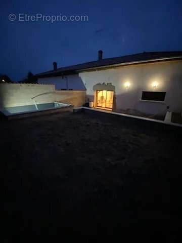Maison à CRECHES-SUR-SAONE