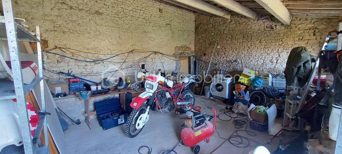 Maison à COULONGES-SUR-L&#039;AUTIZE