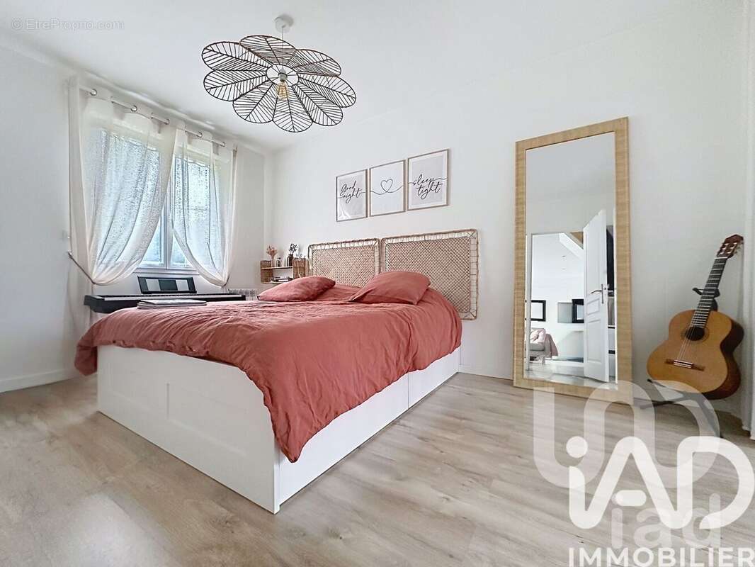 Photo 2 - Maison à SAINT-FARGEAU-PONTHIERRY