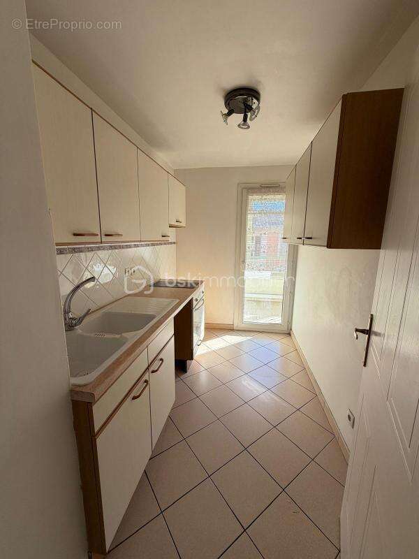 Appartement à LE MUY