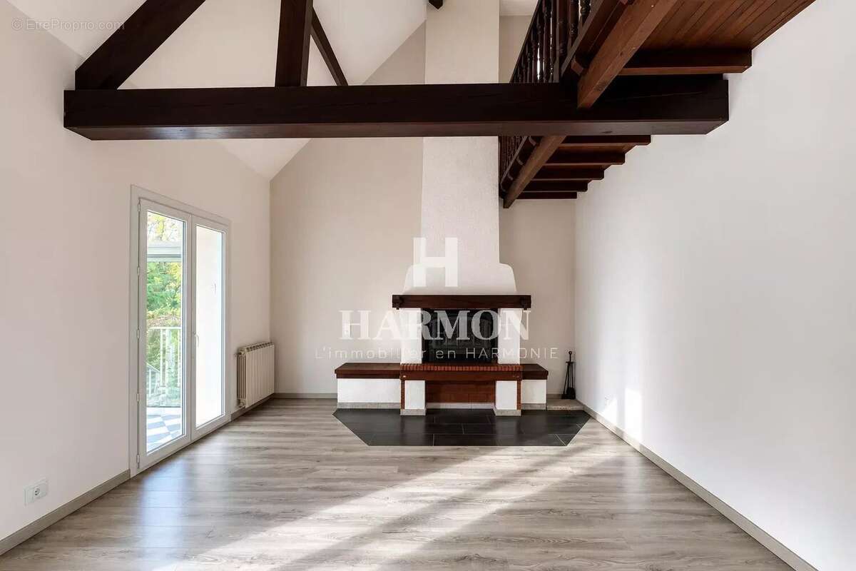 Harmon à vendre : maison sur un terrain de 4000 m2 à Morlanne ! - photo 3