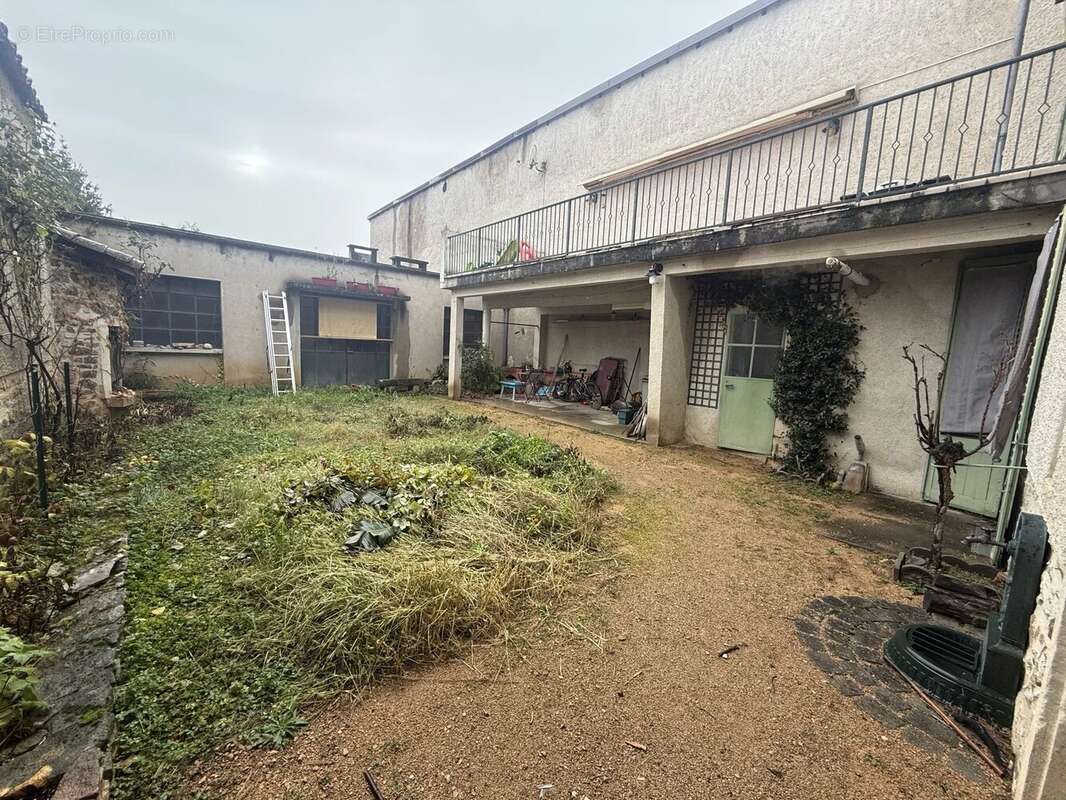 Maison à VILLEFRANCHE-SUR-SAONE