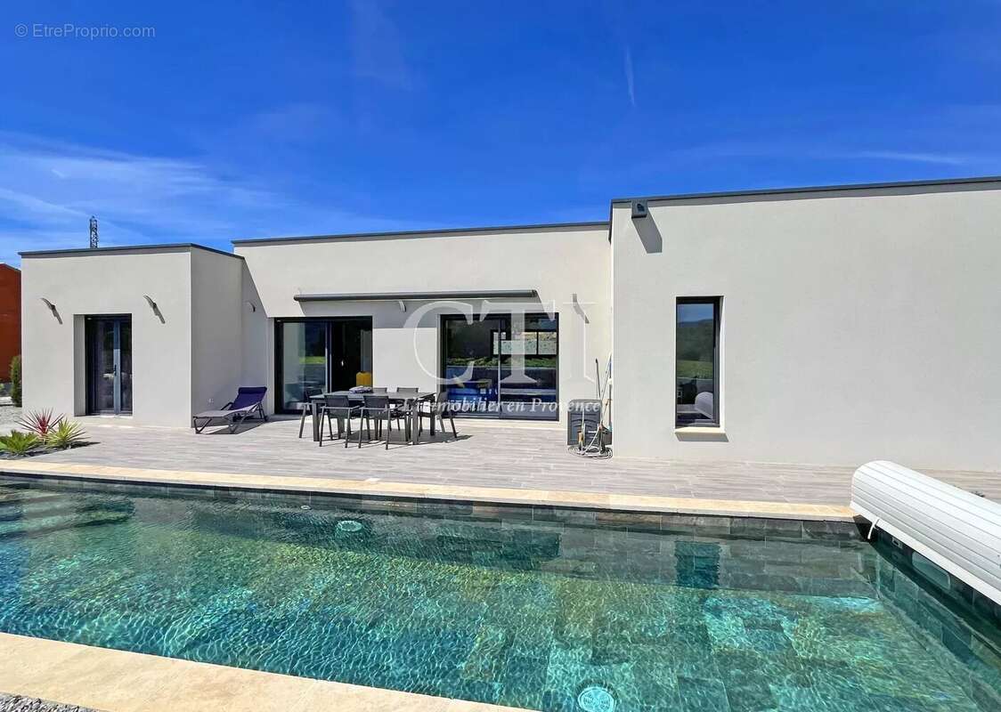 Villa contemporaine de plain-pied avec piscine à Vaison-la-Romaine - photo 2