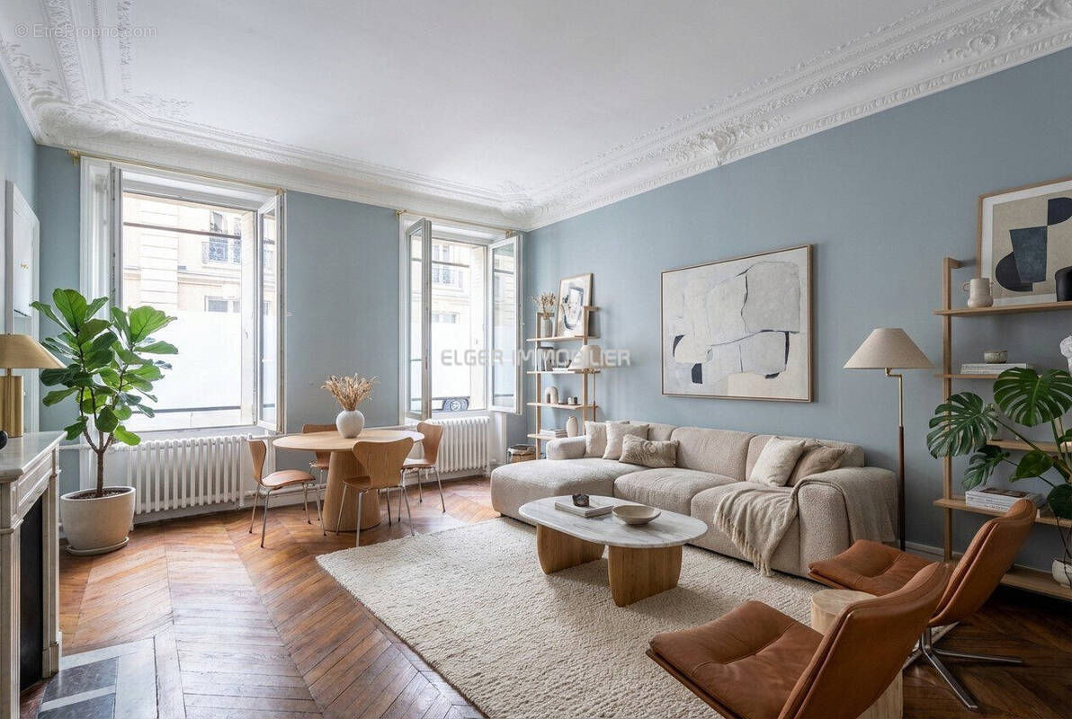 Appartement à PARIS-16E