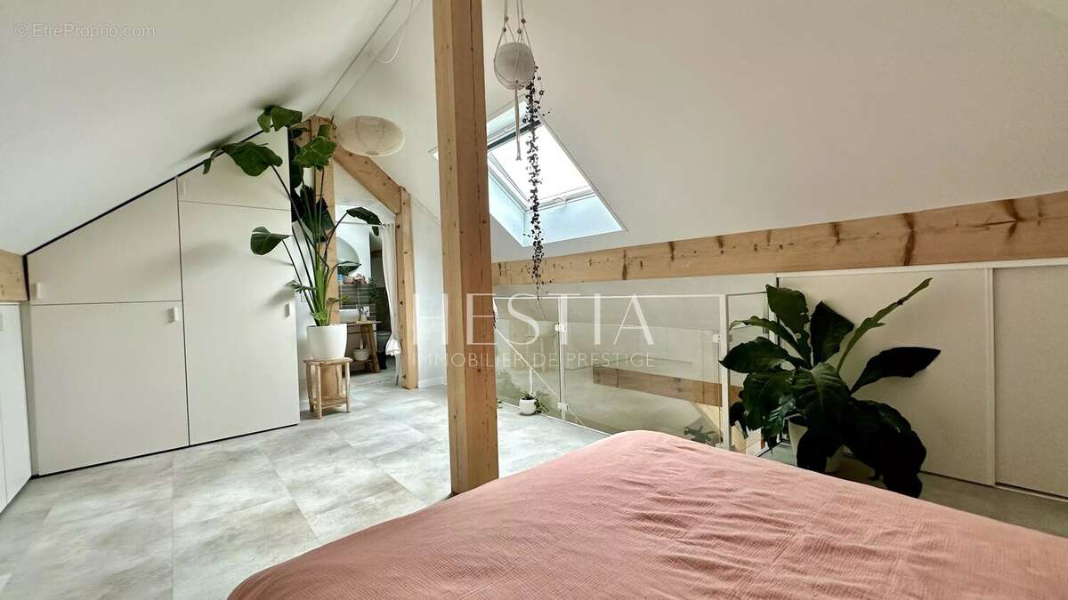 Appartement à GROISY