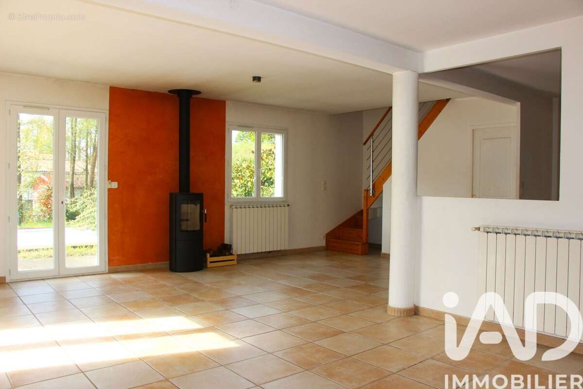 Photo 8 - Maison à URCUIT