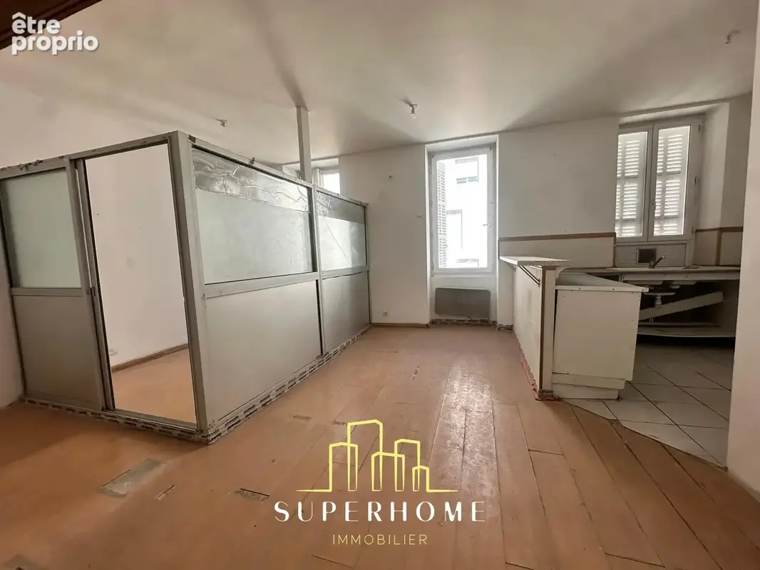 Appartement à MARSEILLE-1E
