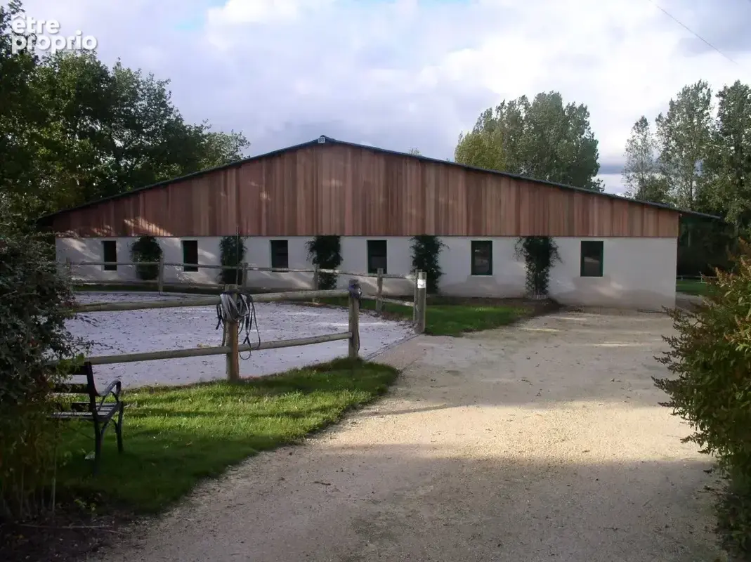 Propriété de 3 maisons + espace équestre sur 3,5 hectares - Gîte - photo 19