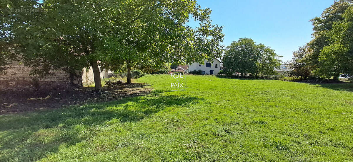 Terrain à MARIGNY-MARMANDE