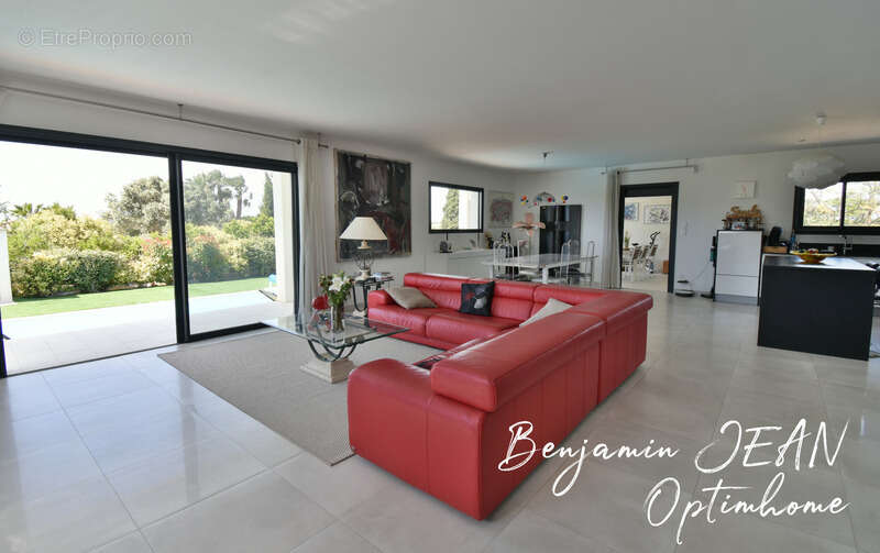 Maison à NISSAN-LEZ-ENSERUNE