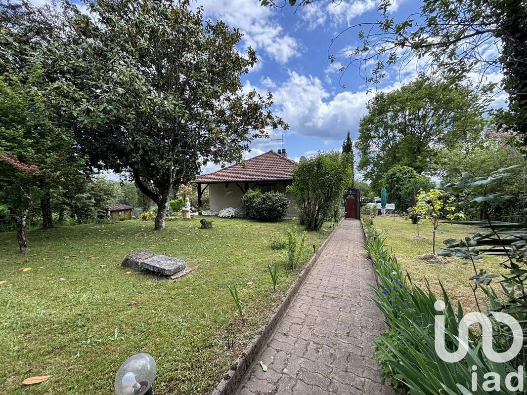 Photo 2 - Maison à SAINT-PARDOUX-LA-RIVIERE