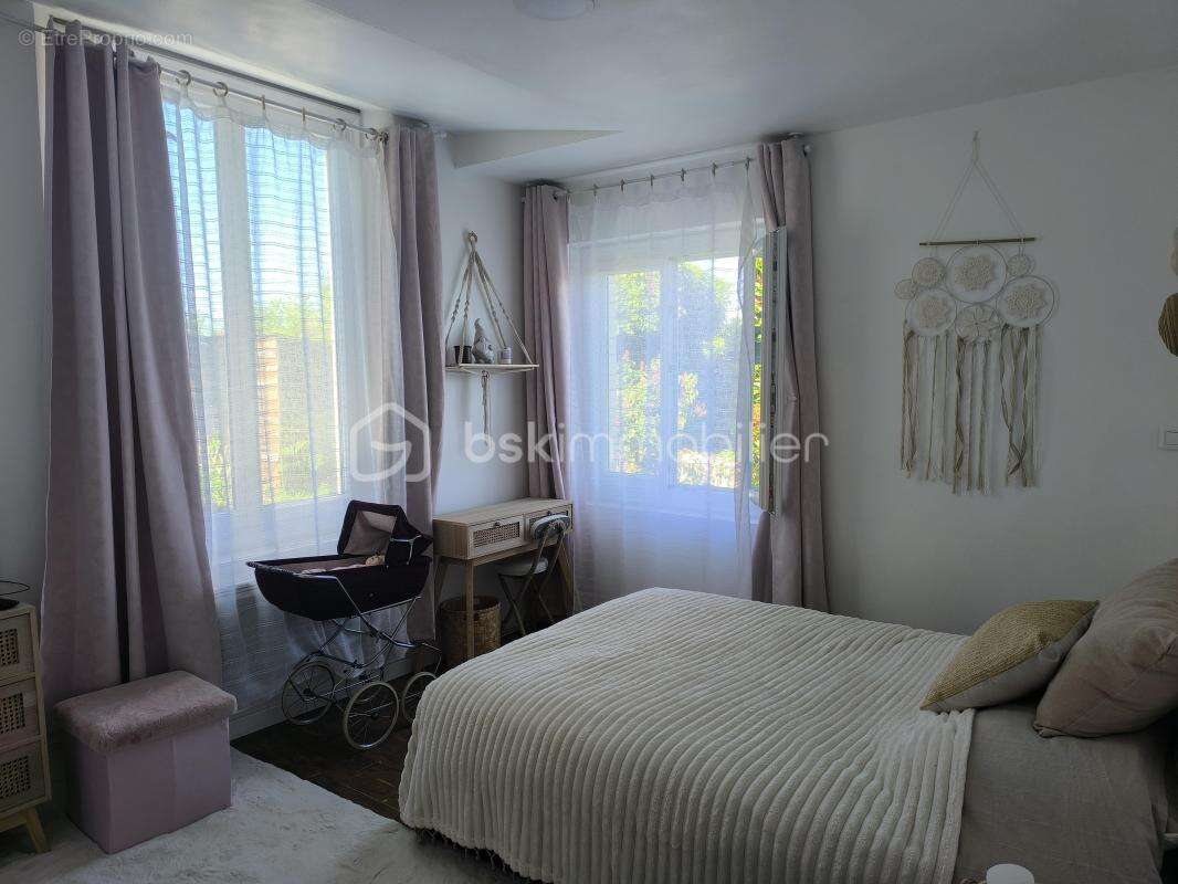 Maison à VILLAINES-SOUS-LUCE