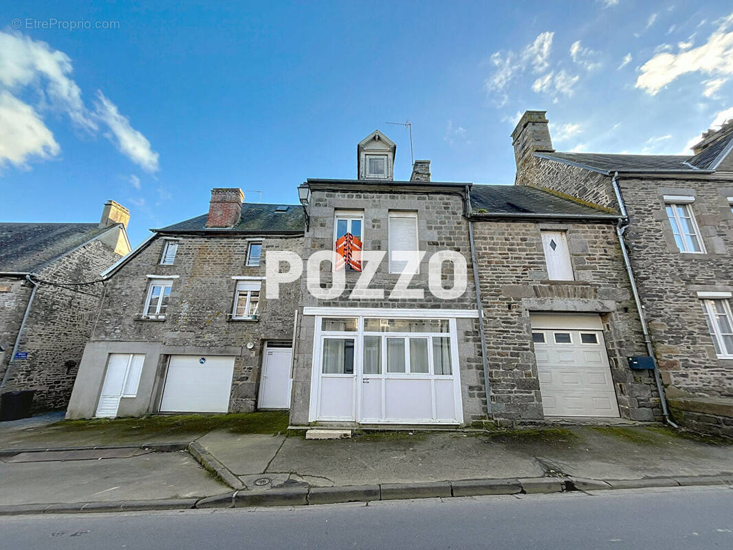 Maison à TESSY-SUR-VIRE