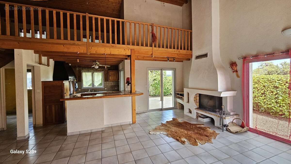 Maison à AIFFRES