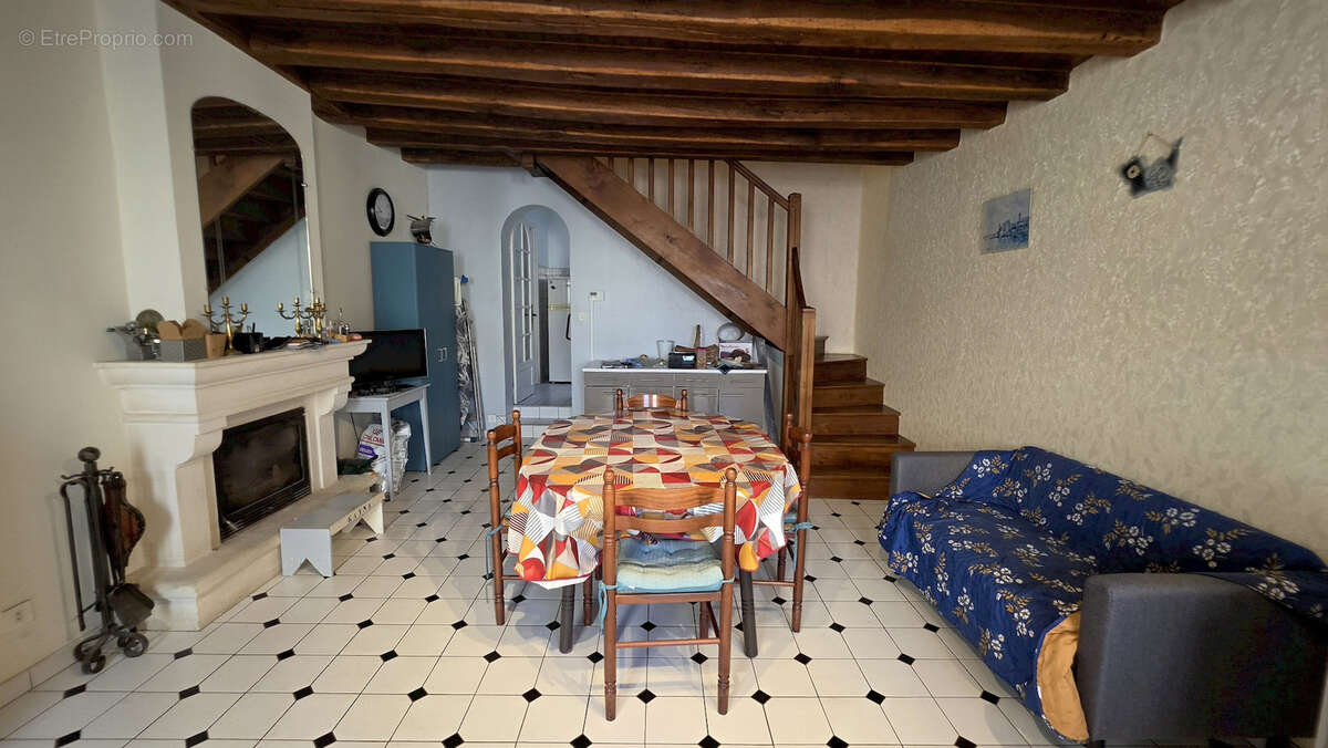 Maison à CERNUSSON