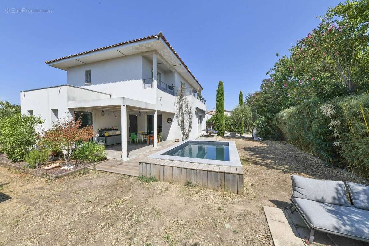 Belle villa contemporaine avec bassin à Bouillargeus en périphérie de Nîmes - photo 13