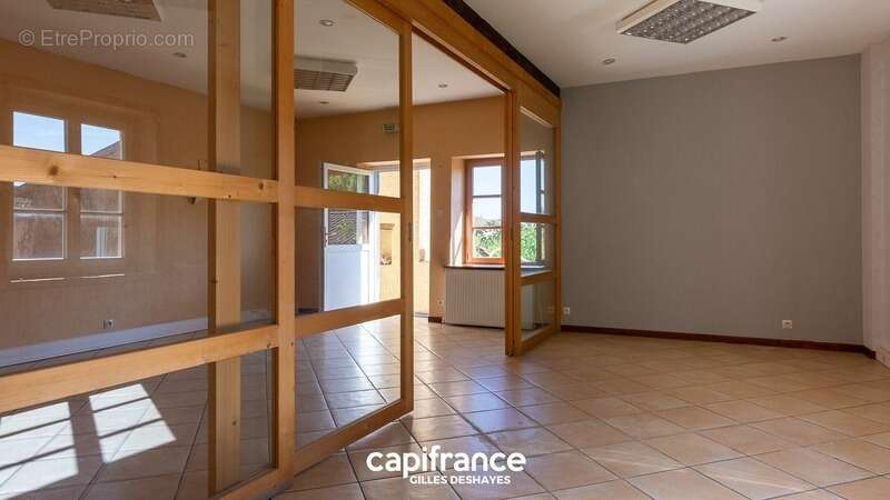 69910 Villié-Morgon Local Commercial Rue Pasteur - photo 4
