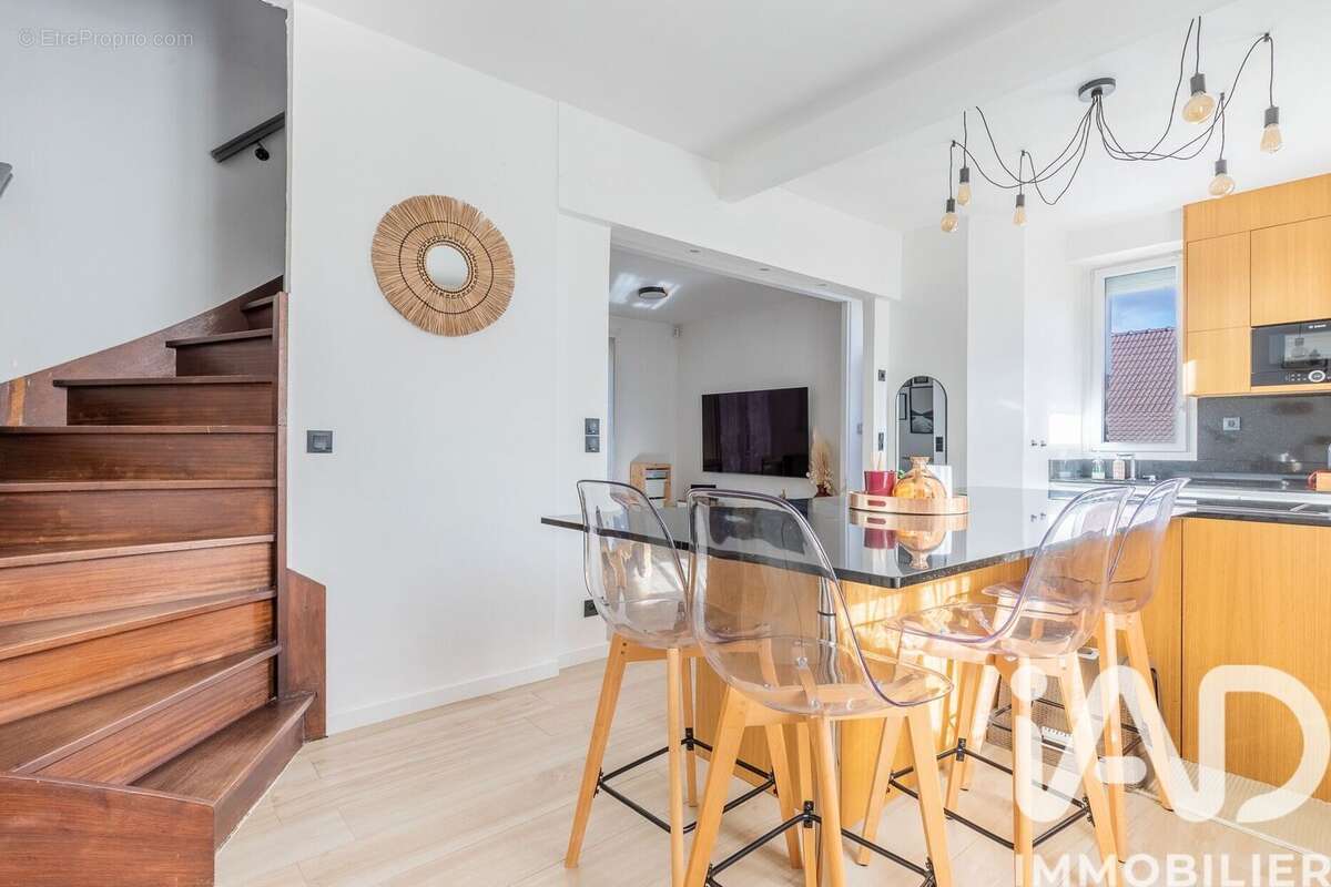 Photo 5 - Maison à VILLENEUVE-LE-ROI