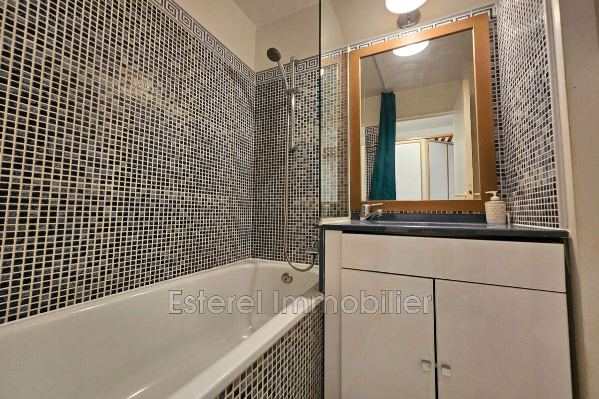 Appartement 23 m² à La Seyne-Sur-Mer  - photo 4