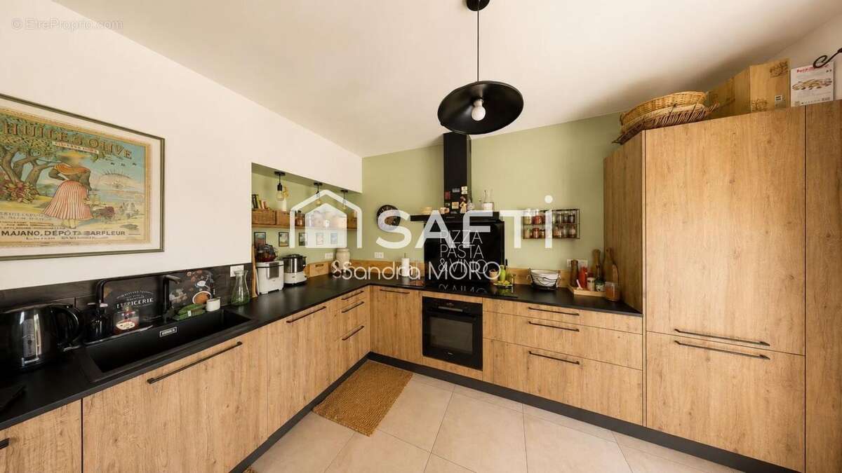 Maison 113 m² à Montignac-Toupinerie  - photo 3