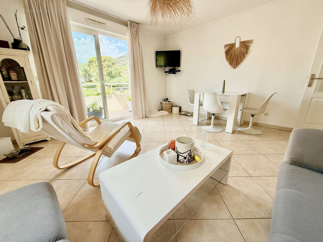 T3 contemporain 60 m2   Résidence récente et sécurisée - photo 7