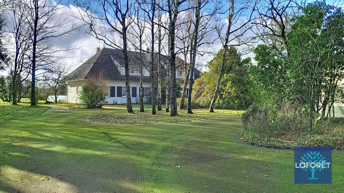 Maison à SAINT-FLORENT-DES-BOIS