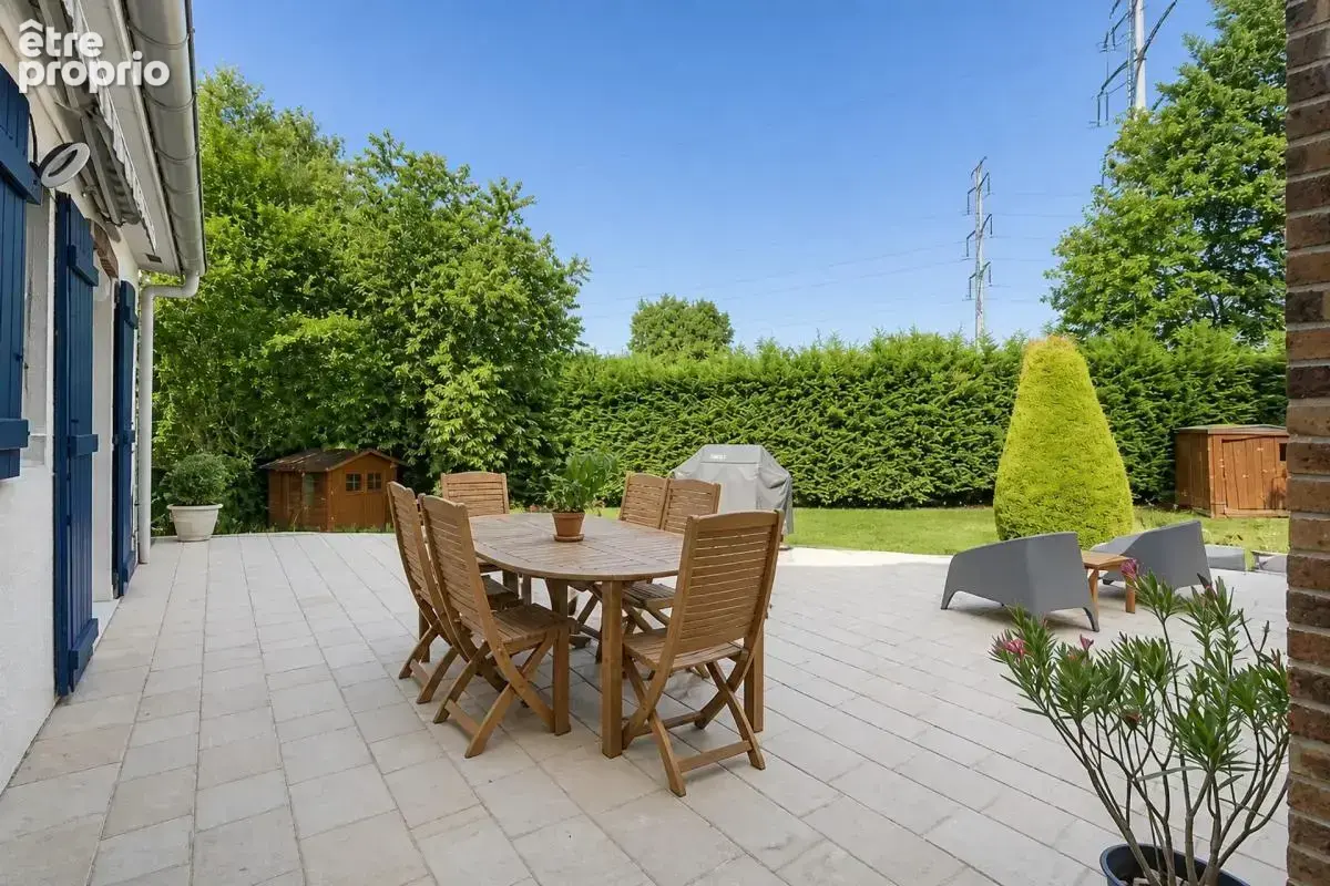 77150 - lesigny - maison familiale 8 pieces - piscine - 265 m² - photo 18