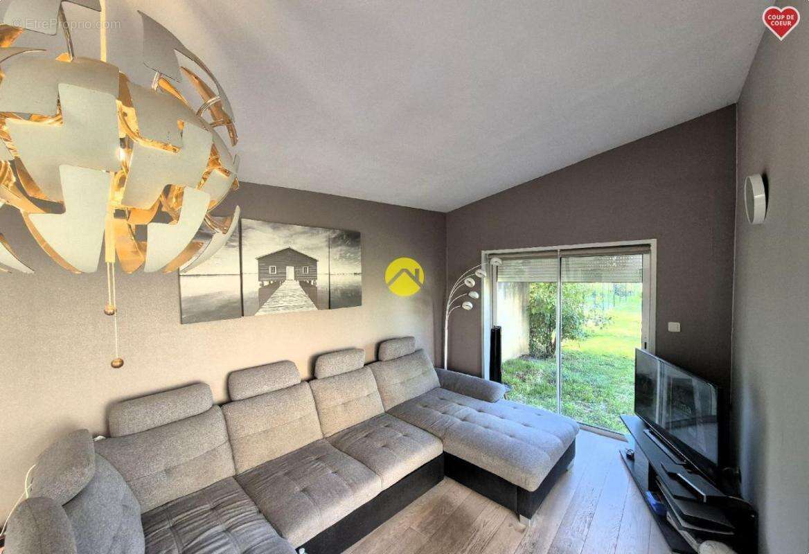 Maison à CHEZAL-BENOIT