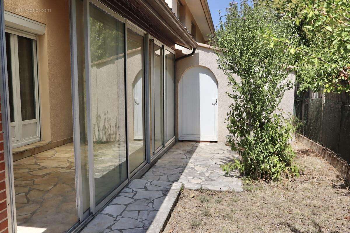 Maison plain-pied 114 m² Villeneuve-Tolosane - photo 9