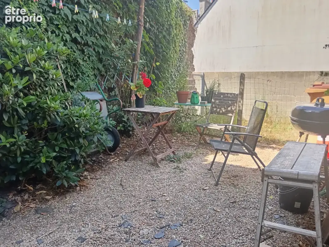 Maison en pierres en centre ville - photo 22