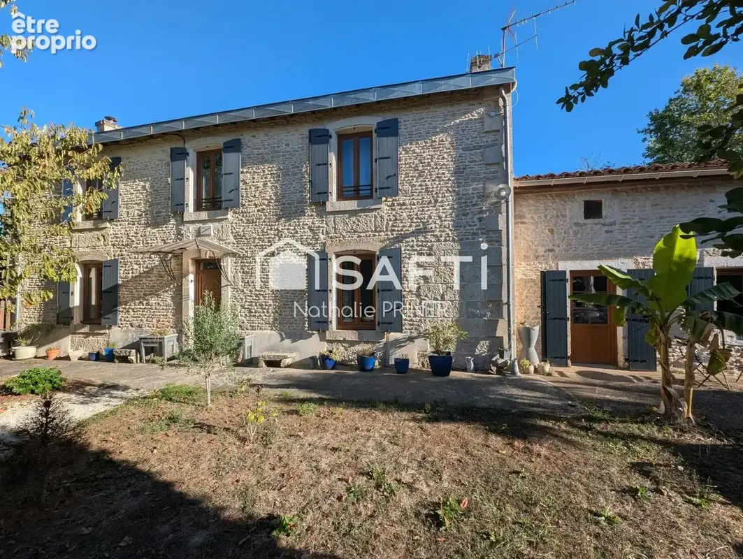 Photo 1 - Maison à VOUILLE
