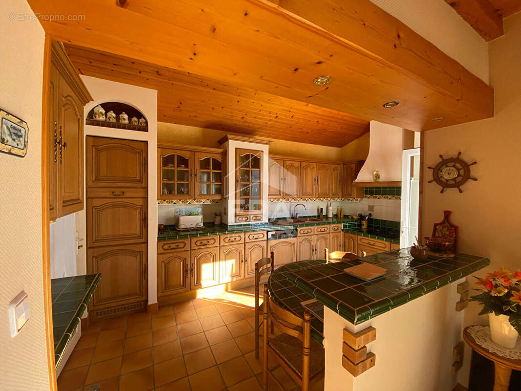 Maison à LA BREE-LES-BAINS