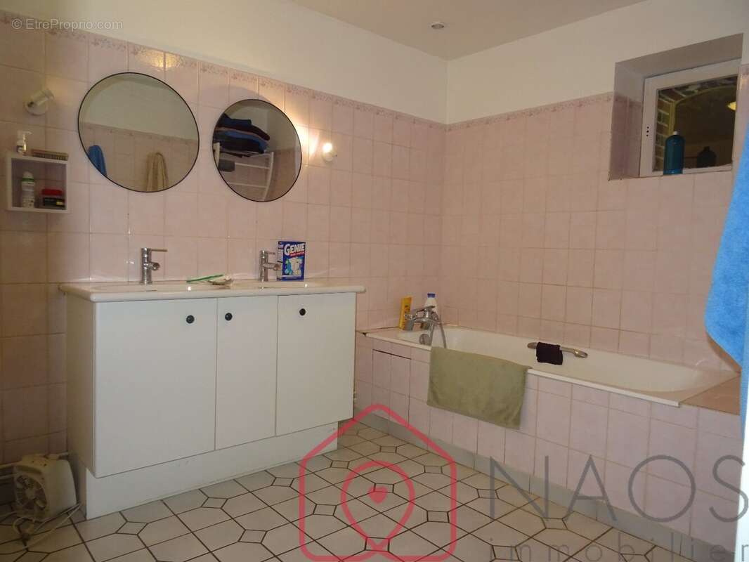 Maison à IVOY-LE-PRE