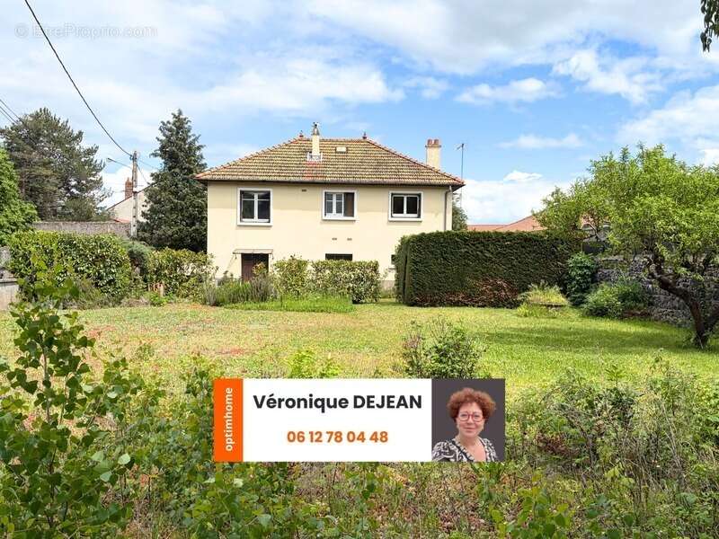Maison à SAINT-AMANT-TALLENDE