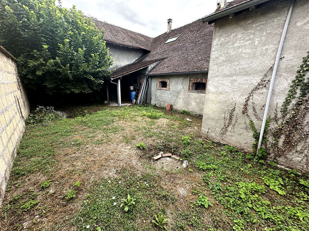 Corps de ferme 152m² à vimpelles - photo 12