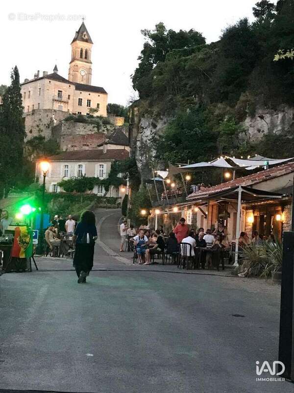 Photo 2 - Commerce à ALBAS