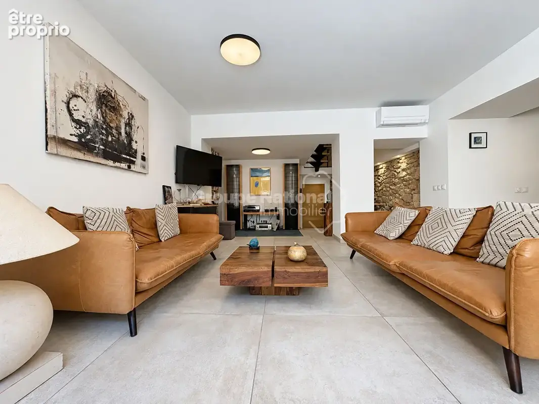 Photo Maison à Grans au prix de 639 900€