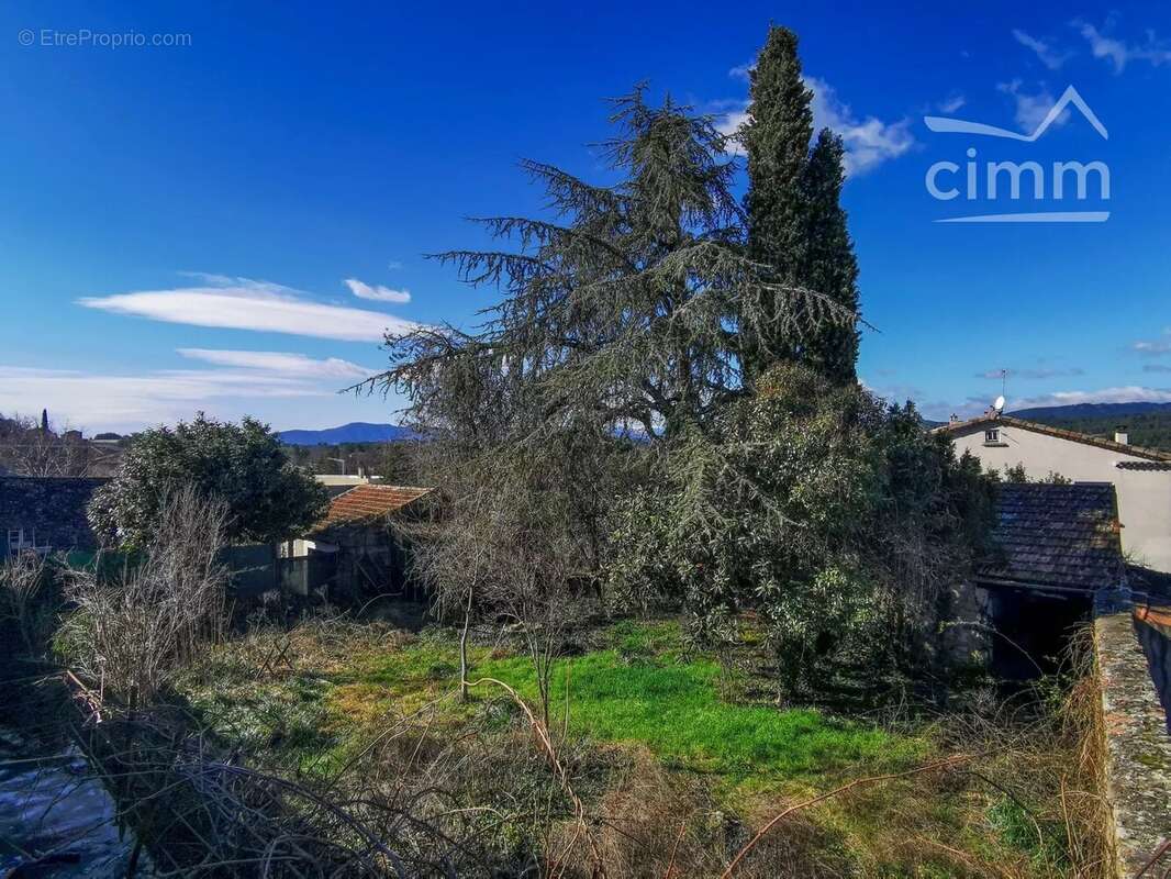 Maison à LABLACHERE