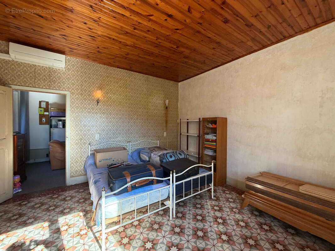 Maison à SERVIERS-ET-LABAUME