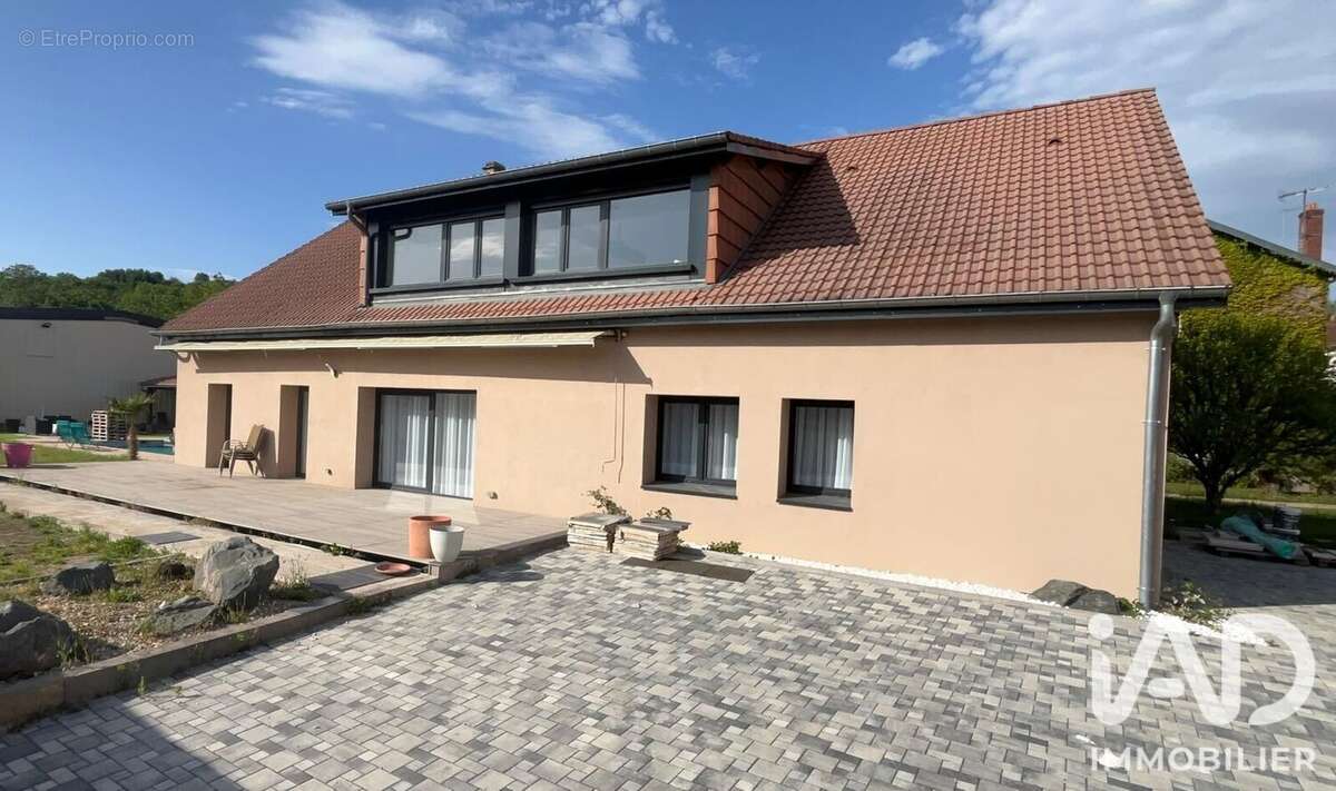 Photo 2 - Maison à NEUVES-MAISONS