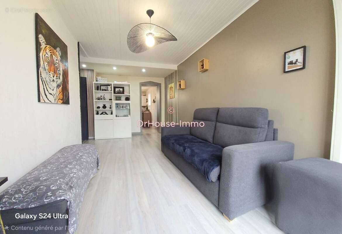 Appartement à SAINT-GENEST-LERPT