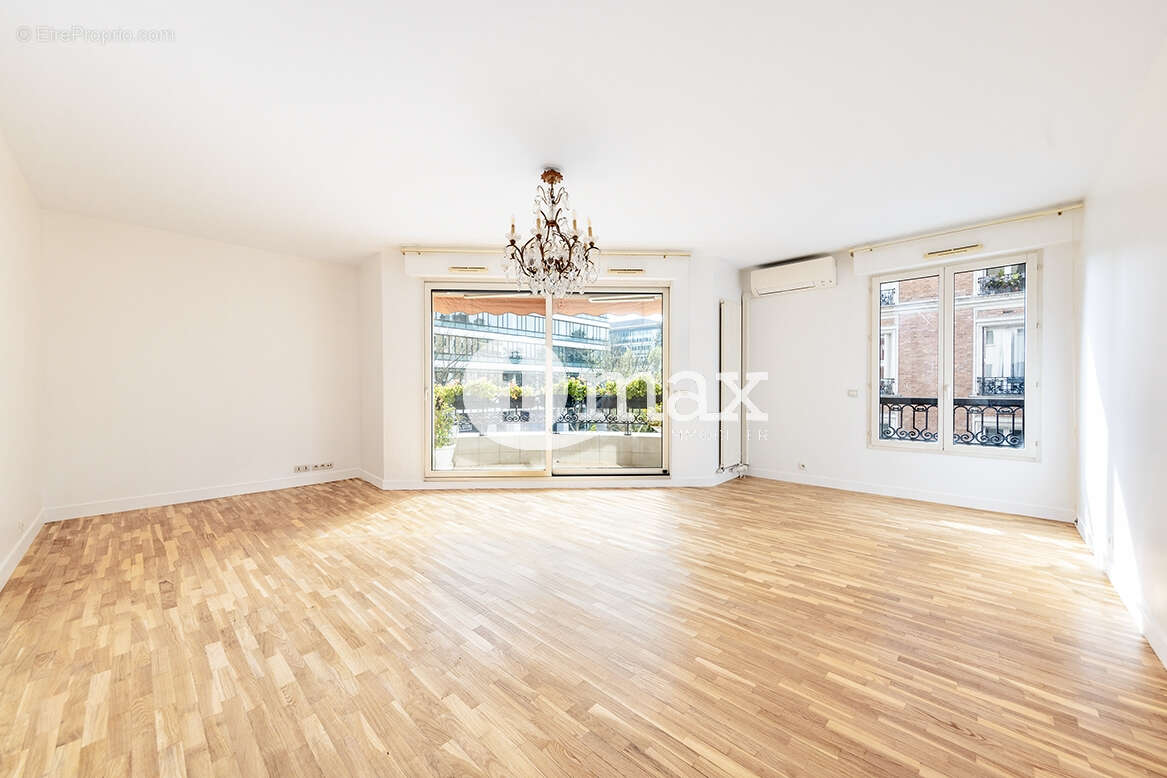 Appartement à LEVALLOIS-PERRET