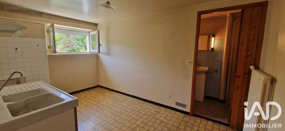 Maison 158 m² à Villefranche-De-Rouergue  - photo 6