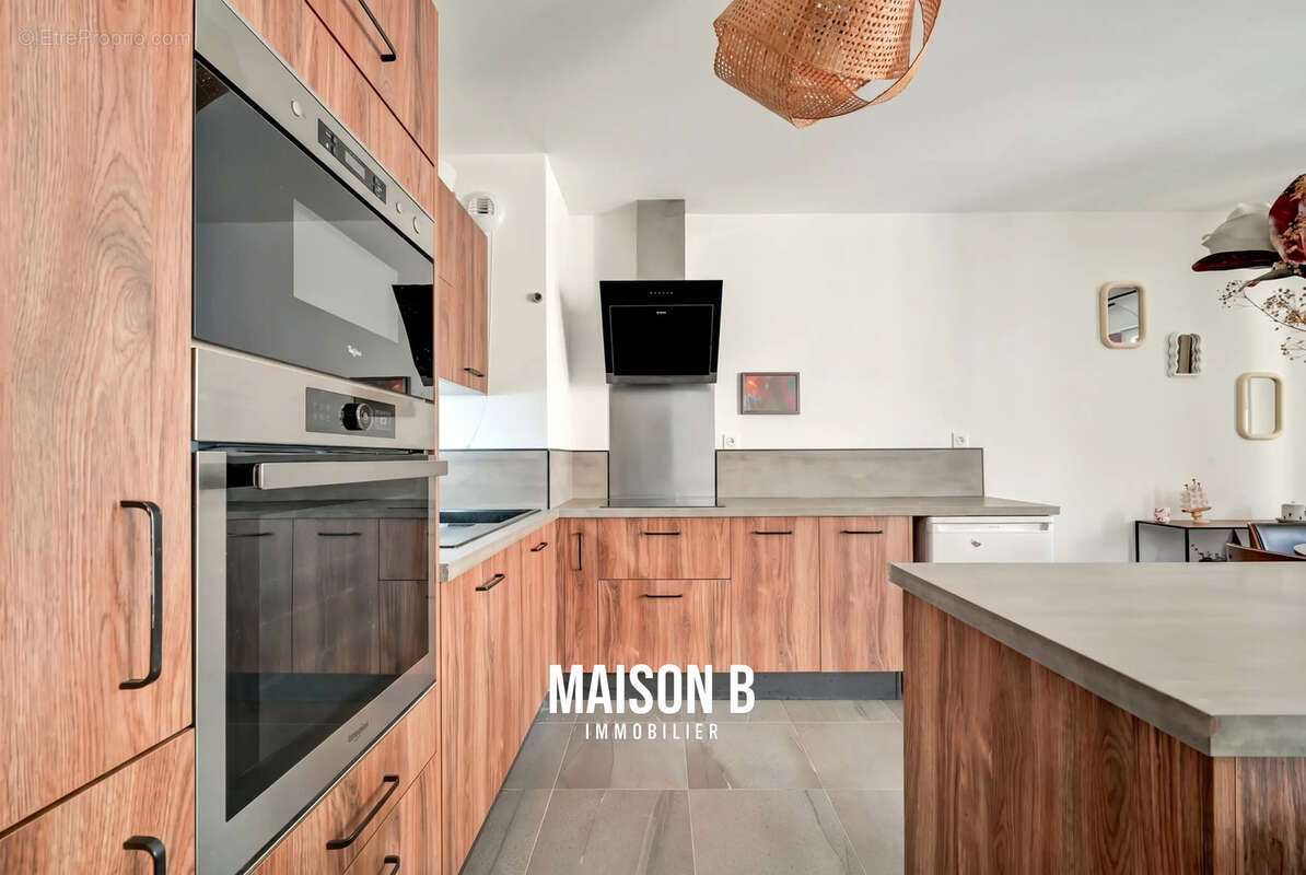 Appartement à MARSEILLE-7E