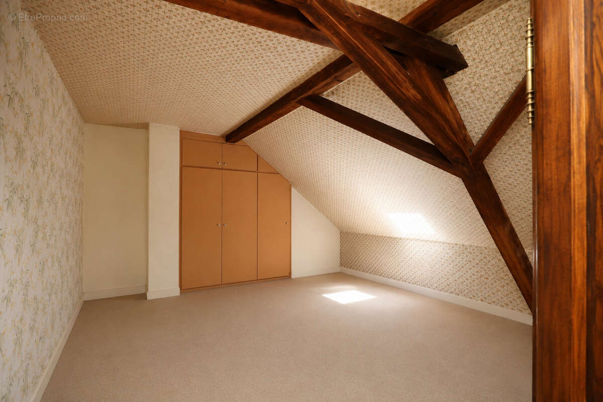 Maison bourgeoise de caractère  138 m2 quartier plantières queuleu - photo 9