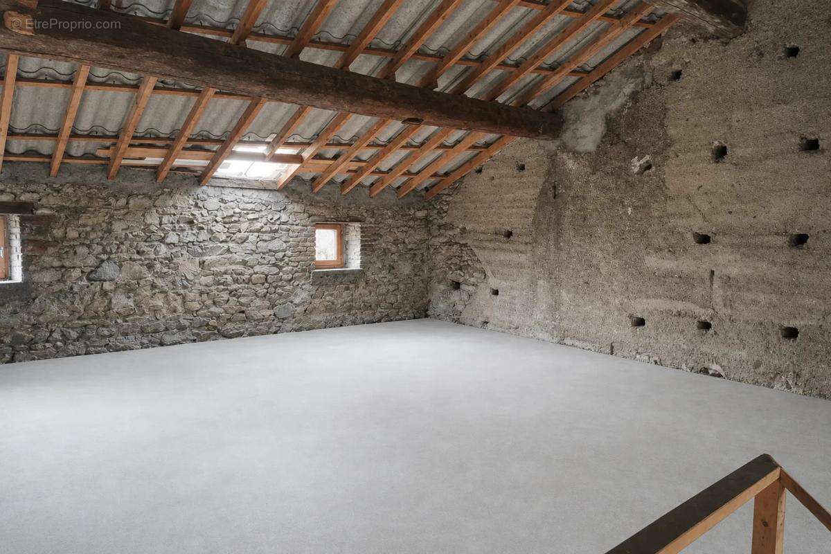 Charmante maison 6 pièces à Thiers - photo 8